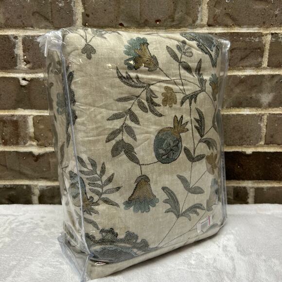 Pottery Barn Lilah Suzani Duvet Cover Full / Queen Floral Embroidered NEW - Picture 3 of 7